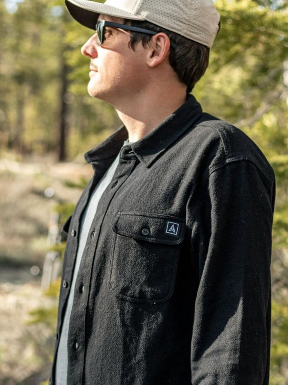 Venture Apparel Lake Tahoe - Black Button-Up Shirt - heavy recycled cotton